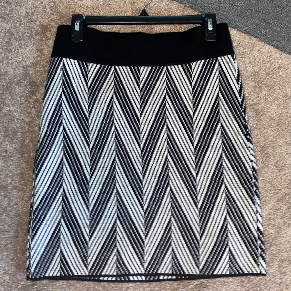 Black and white pencil skirt